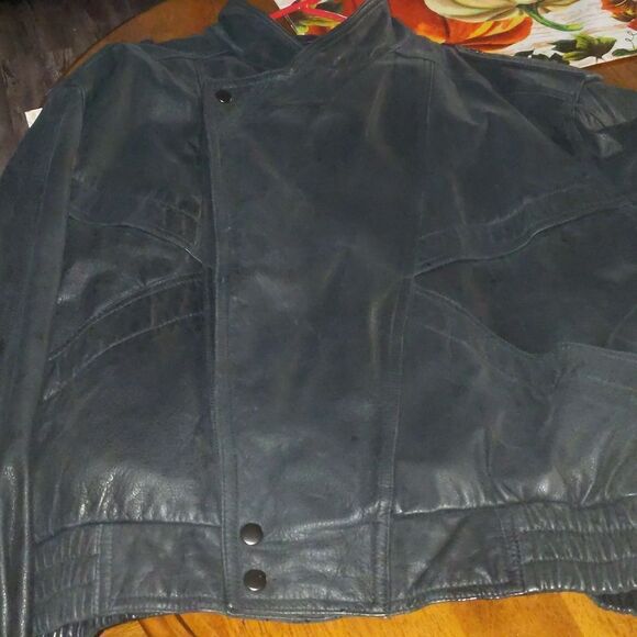 I.O.U. 100% leather bomber jacket  Sz M NWOT - Picture 6 of 6